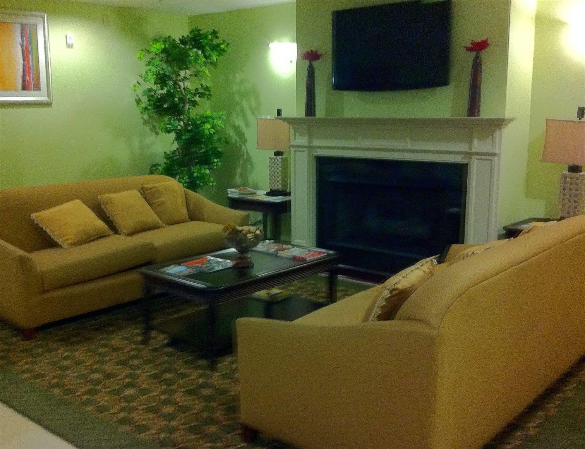 Ambassador Inn & Suites Tuscaloosa Esterno foto