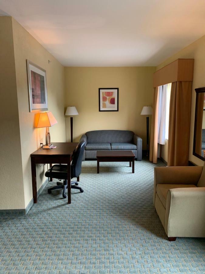 Ambassador Inn & Suites Tuscaloosa Esterno foto